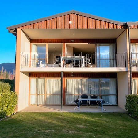 Mountain Range Retreat Wanaka Exterior photo