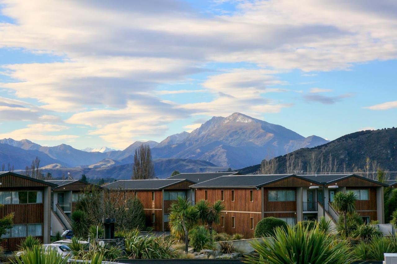 Mountain Range Retreat Wanaka Exterior photo